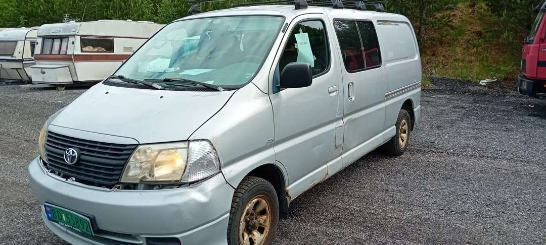 2008 Toyota Hiace 4WD og 2007 Toyota Hiace selges samlet - Auto: pilt 1 2008 Toyota Hiace 4WD og 2007 Toyota Hiace selges samlet - Auto: pilt 1