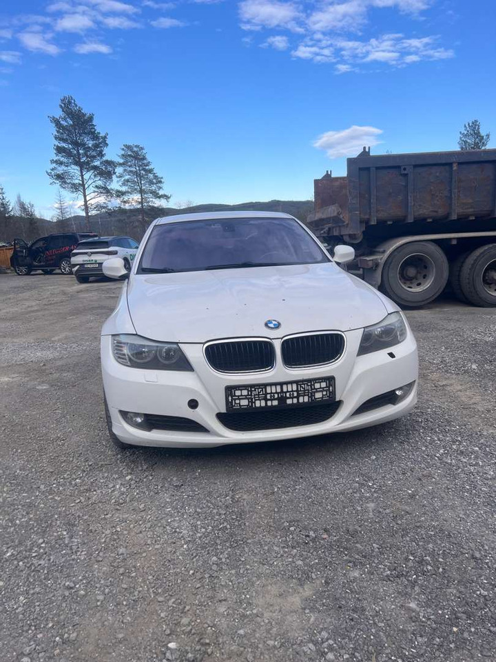 2009 BMW 316i Facelift (se mangellapp) - rep.-objekt - Sedaan: pilt 4 2009 BMW 316i Facelift (se mangellapp) - rep.-objekt - Sedaan: pilt 4