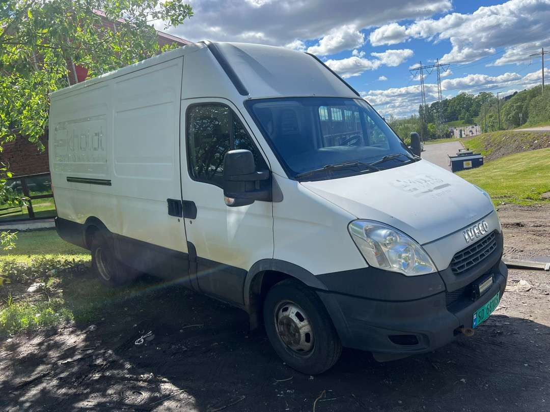 2014 Iveco Daily varebil//Grønne skilt//EU-GODKJENT - Kaubik: pilt 1 2014 Iveco Daily varebil//Grønne skilt//EU-GODKJENT - Kaubik: pilt 1