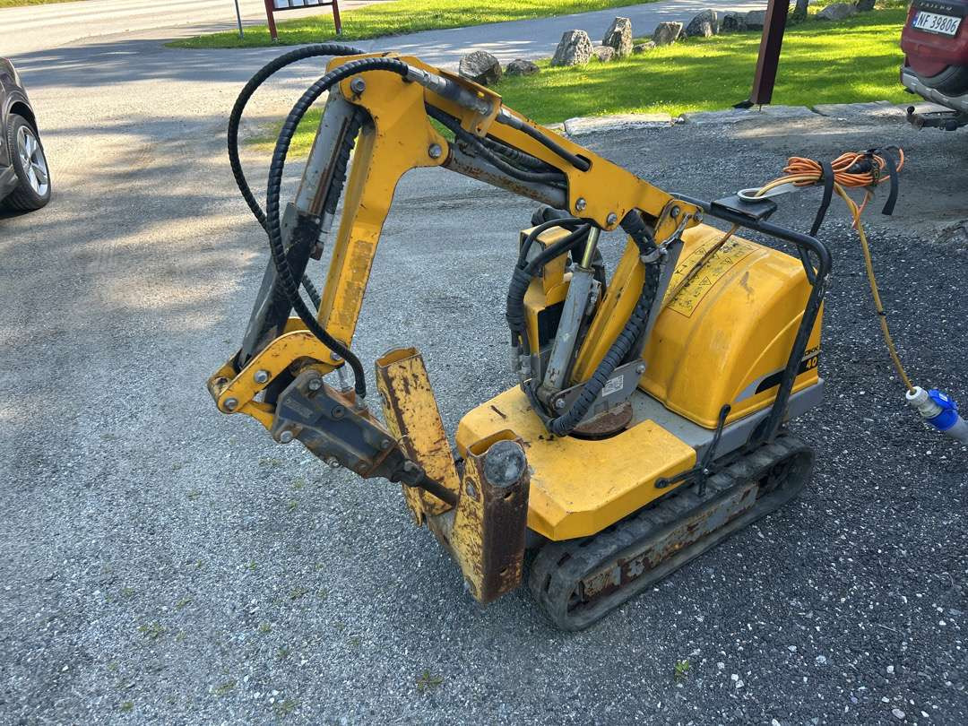 2006 elektrisk drevet rivningsrobot Fra Brokk 40 - Ehitusmasinad: pilt 1 2006 elektrisk drevet rivningsrobot Fra Brokk 40 - Ehitusmasinad: pilt 1