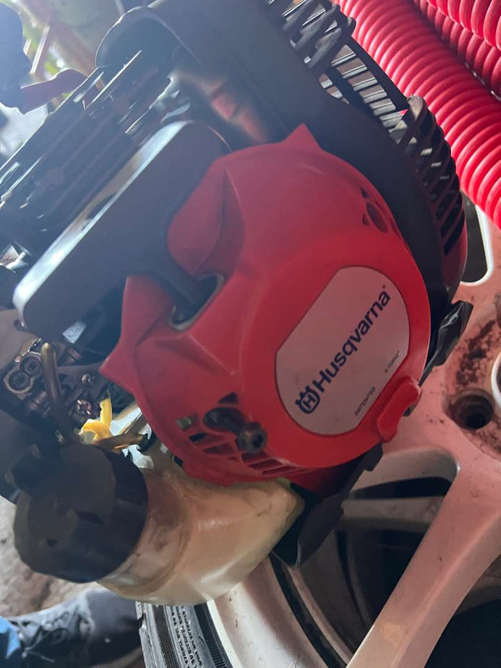 Husqvarna kantklipper repobjekt - Muruniiduk: pilt 3 Husqvarna kantklipper repobjekt - Muruniiduk: pilt 3