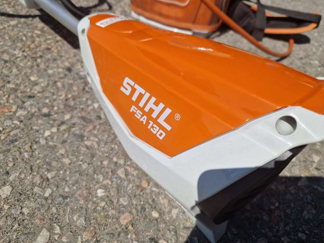 STIHL FSA 130 med AR 3000 ryggsekkbatteri – kraftig og stillegående profftrimmer - Mootorratta haagis: pilt 3 STIHL FSA 130 med AR 3000 ryggsekkbatteri – kraftig og stillegående profftrimmer - Mootorratta haagis: pilt 3