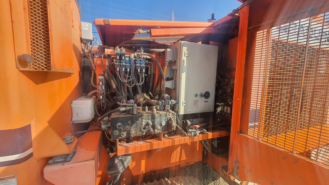 Puurimisplatvorm TAMROCK Pantera 1100: pilt 18 Puurimisplatvorm TAMROCK Pantera 1100: pilt 18