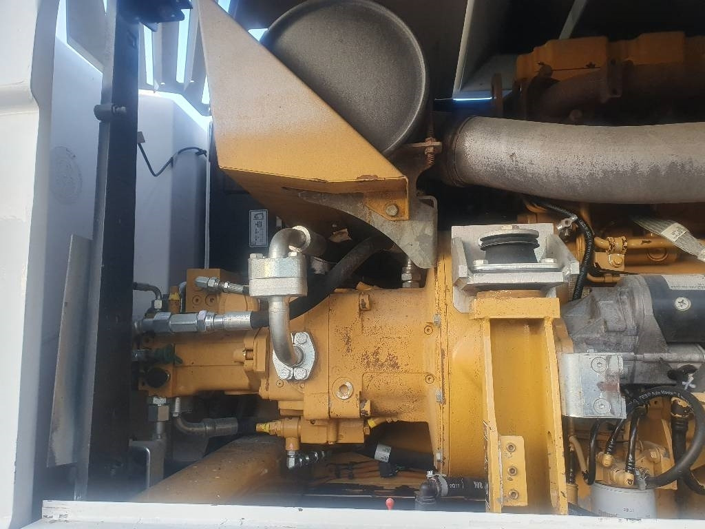 Ratastel ekskavaator CAT M 316 D: pilt 17