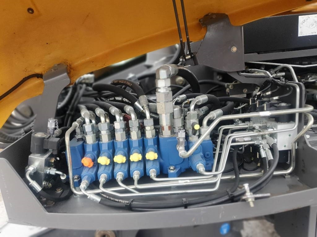 Ratastel ekskavaator Mecalac 12 M TX: pilt 10