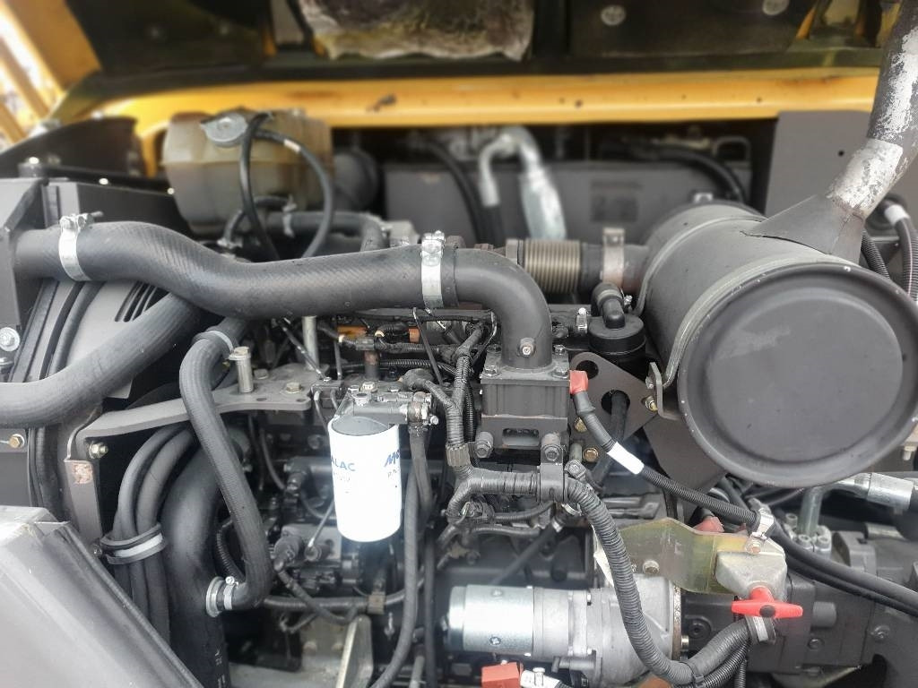 Ratastel ekskavaator Mecalac 12 M TX: pilt 12