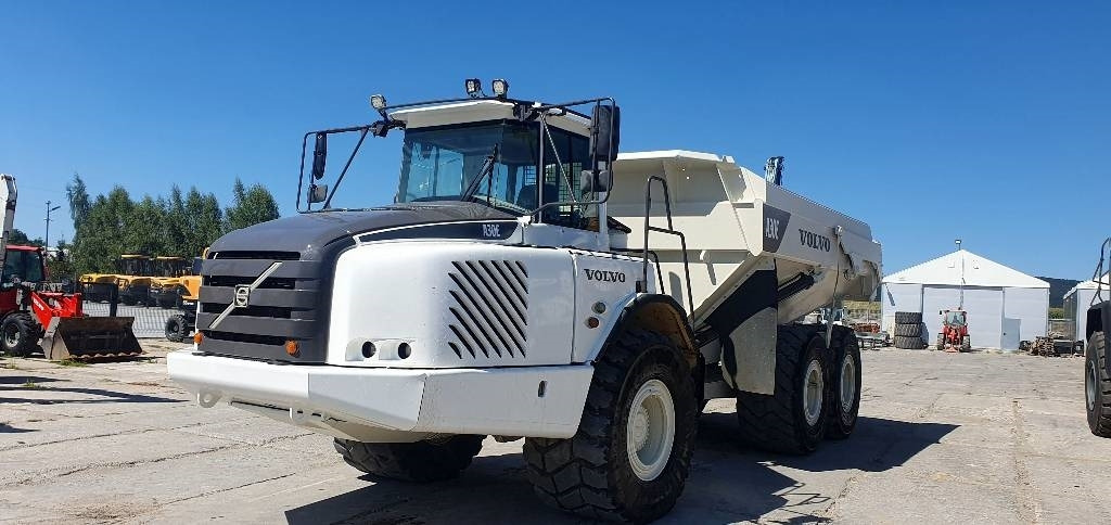 Volvo A 30 E - Liigendkallur: pilt 1 Volvo A 30 E - Liigendkallur: pilt 1