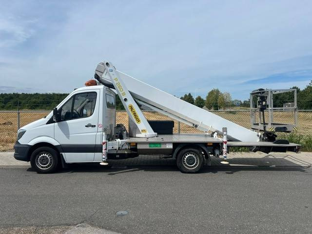 Palfinger P 260 B - Veoautolt tõusev platvorm: pilt 1 Palfinger P 260 B - Veoautolt tõusev platvorm: pilt 1