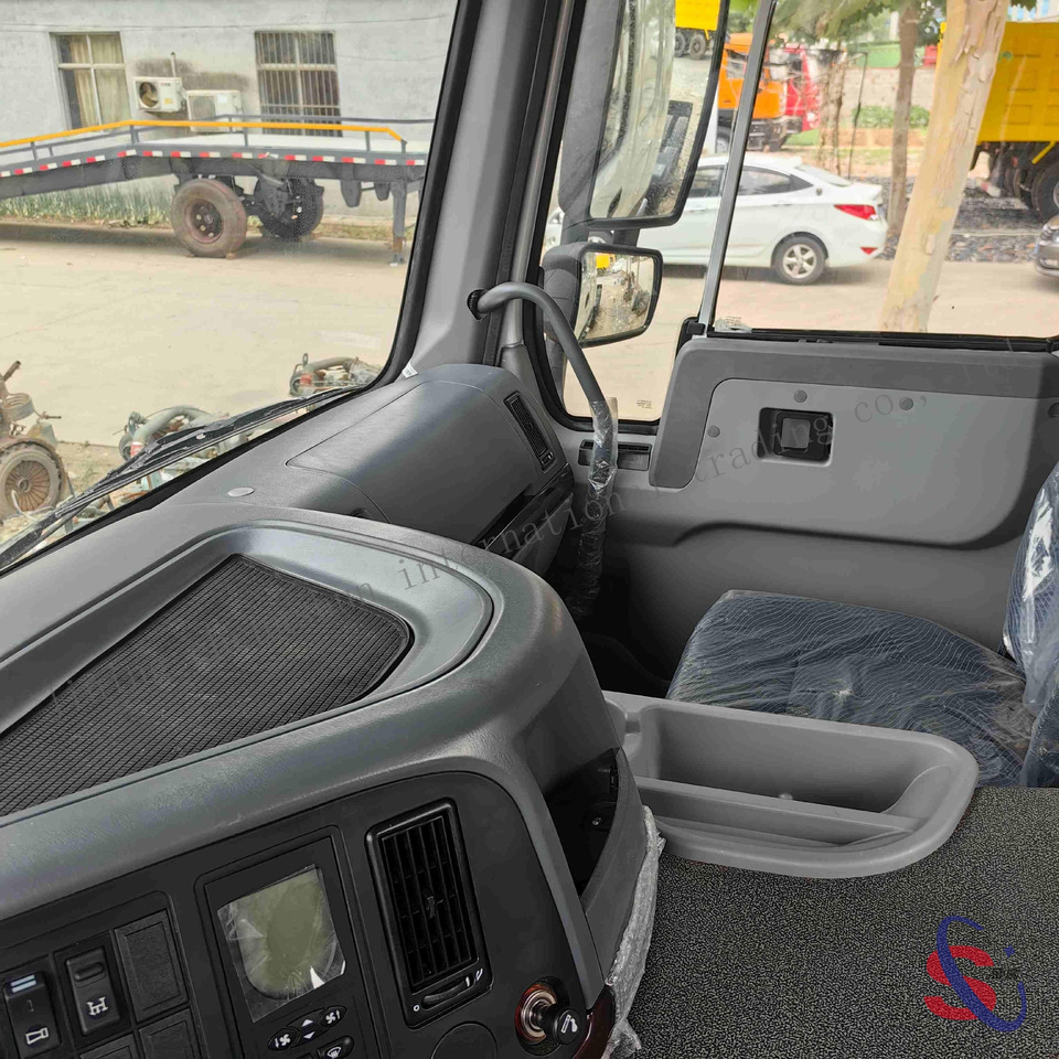 SINOTRUK HOWO HOWO 371HP - Konteinerveduk/ Tõstukiga veoauto: pilt 2 SINOTRUK HOWO HOWO 371HP - Konteinerveduk/ Tõstukiga veoauto: pilt 2