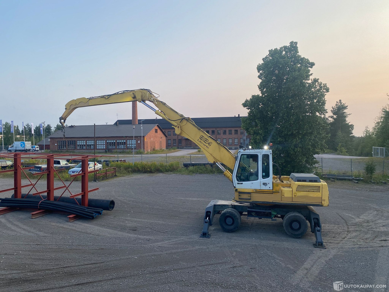 Liebherr 924, 2003, Hyvinkää - Ehitusmasinad: pilt 2 Liebherr 924, 2003, Hyvinkää - Ehitusmasinad: pilt 2