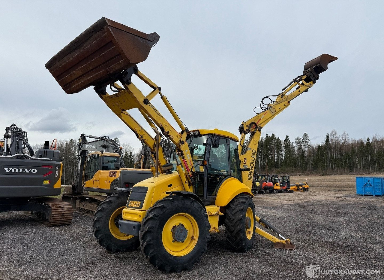 New Holland LB115 4PS, Traktorikaivuri, 7900h, 2001, Lahti - Ehitusmasinad: pilt 3 New Holland LB115 4PS, Traktorikaivuri, 7900h, 2001, Lahti - Ehitusmasinad: pilt 3