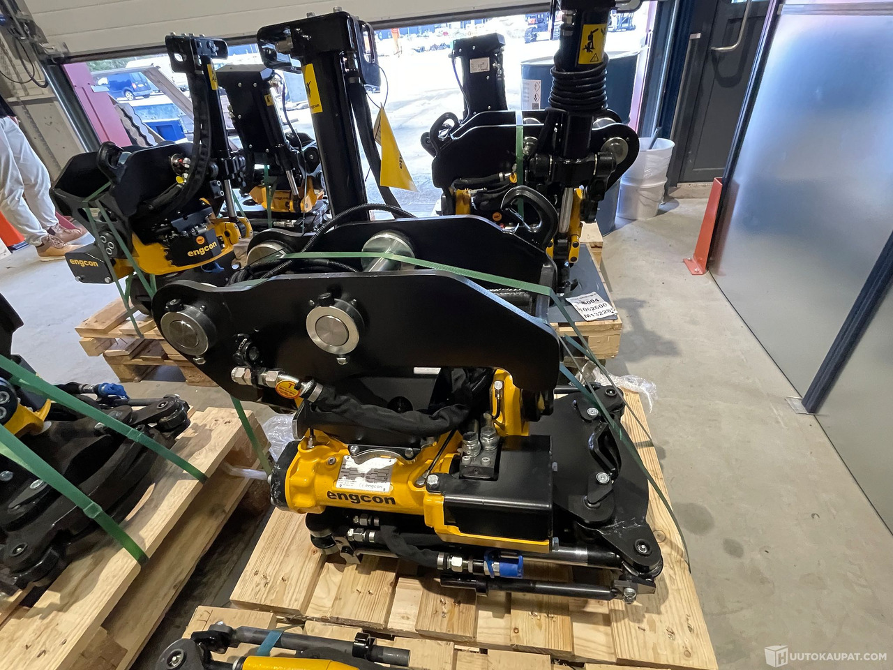 Engcon EC 206 Tiltti + Pihdit, Lempäälä - Kallutav pöördpea: pilt 1 Engcon EC 206 Tiltti + Pihdit, Lempäälä - Kallutav pöördpea: pilt 1