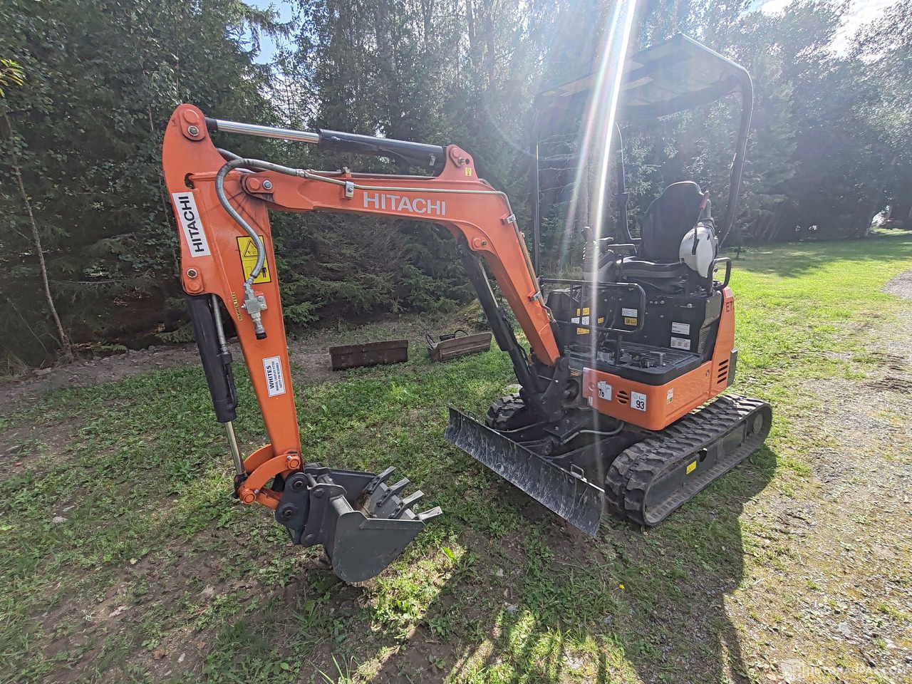Hitachi ZX19U, reilu 90H ajettu, 2016., Eurajoki - Miniekskavaator: pilt 3 Hitachi ZX19U, reilu 90H ajettu, 2016., Eurajoki - Miniekskavaator: pilt 3