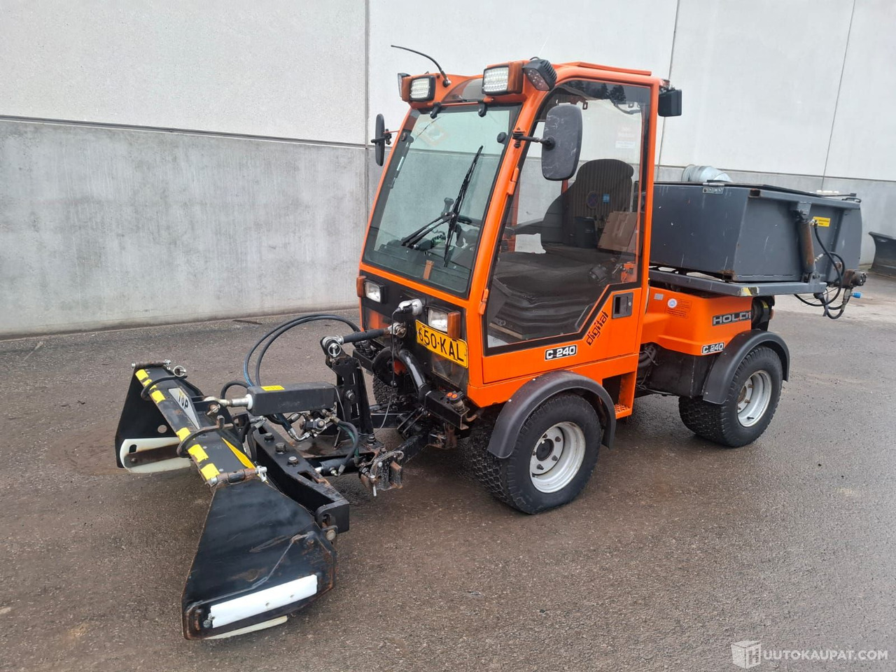Holder C 240, 1999, Kiinteistötraktori, Sis alv 25,5%, Nurmijärvi - Lumekoristusmasina: pilt 5 Holder C 240, 1999, Kiinteistötraktori, Sis alv 25,5%, Nurmijärvi - Lumekoristusmasina: pilt 5