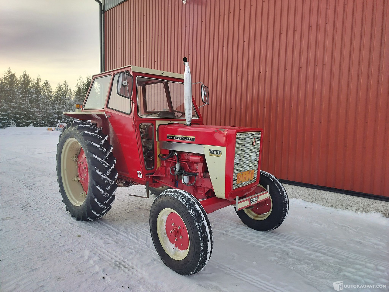 International 724, Oulu - Traktor: pilt 3 International 724, Oulu - Traktor: pilt 3