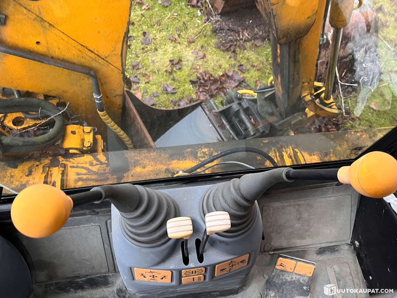 JCB 2CX-4X4/192, backhoe loader, 2001, Helsinki liising JCB 2CX-4X4/192, backhoe loader, 2001, Helsinki: pilt 12 JCB 2CX-4X4/192, backhoe loader, 2001, Helsinki liising JCB 2CX-4X4/192, backhoe loader, 2001, Helsinki: pilt 12