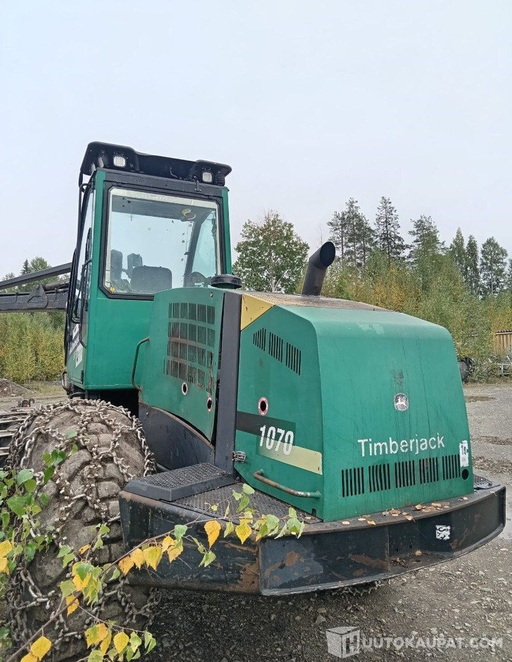 Timberjack 1070 A, 2002, Diesel, 39 800 h Harvesteri, Leppävirta - Metsandusseadmed: pilt 4 Timberjack 1070 A, 2002, Diesel, 39 800 h Harvesteri, Leppävirta - Metsandusseadmed: pilt 4