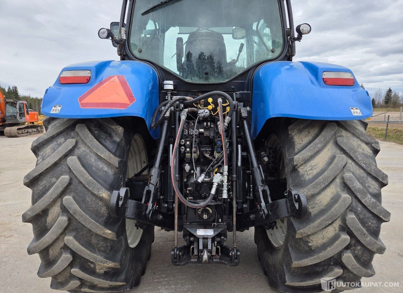 New Holland T7030 PC, 2007, 6.8 l, Diesel, 10 350 h Traktori, Honkajoki - Põllutööseade: pilt 4 New Holland T7030 PC, 2007, 6.8 l, Diesel, 10 350 h Traktori, Honkajoki - Põllutööseade: pilt 4