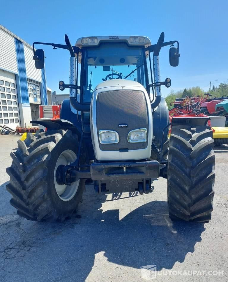 Valtra M 120 E, VAIN 2932 h, Okraspecial, 2004, Kokkola - Põllutööseade: pilt 4 Valtra M 120 E, VAIN 2932 h, Okraspecial, 2004, Kokkola - Põllutööseade: pilt 4