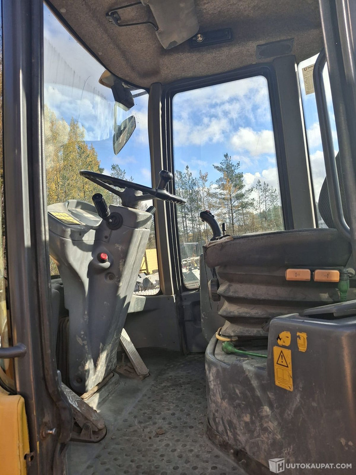 Pyöräkuormaaja Volvo L40 B, vuosimalli 2003, Nurmijärvi - Rataslaadur: pilt 5 Pyöräkuormaaja Volvo L40 B, vuosimalli 2003, Nurmijärvi - Rataslaadur: pilt 5