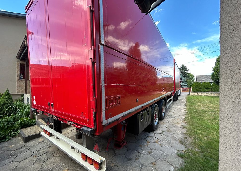 DAF XF 510 NAPOJÓWKA z Niemiec Retarder TOP ALUFELGI / FULL OPCJA / super space 106.510 106.460 480 530 najlepszy motor 6x2 26.510 26.460 - Tent veoauto: pilt 3 DAF XF 510 NAPOJÓWKA z Niemiec Retarder TOP ALUFELGI / FULL OPCJA / super space 106.510 106.460 480 530 najlepszy motor 6x2 26.510 26.460 - Tent veoauto: pilt 3