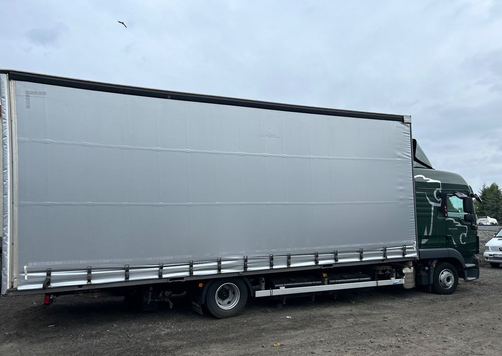 MAN TGL 12.250 GLOB UNIKAT z Niemiec BDF firanka / AUTOMAT HAK / EURO 6 / BDF 7.40 wysoki / MICHELIN 80% - Tent veoauto: pilt 5 MAN TGL 12.250 GLOB UNIKAT z Niemiec BDF firanka / AUTOMAT HAK / EURO 6 / BDF 7.40 wysoki / MICHELIN 80% - Tent veoauto: pilt 5