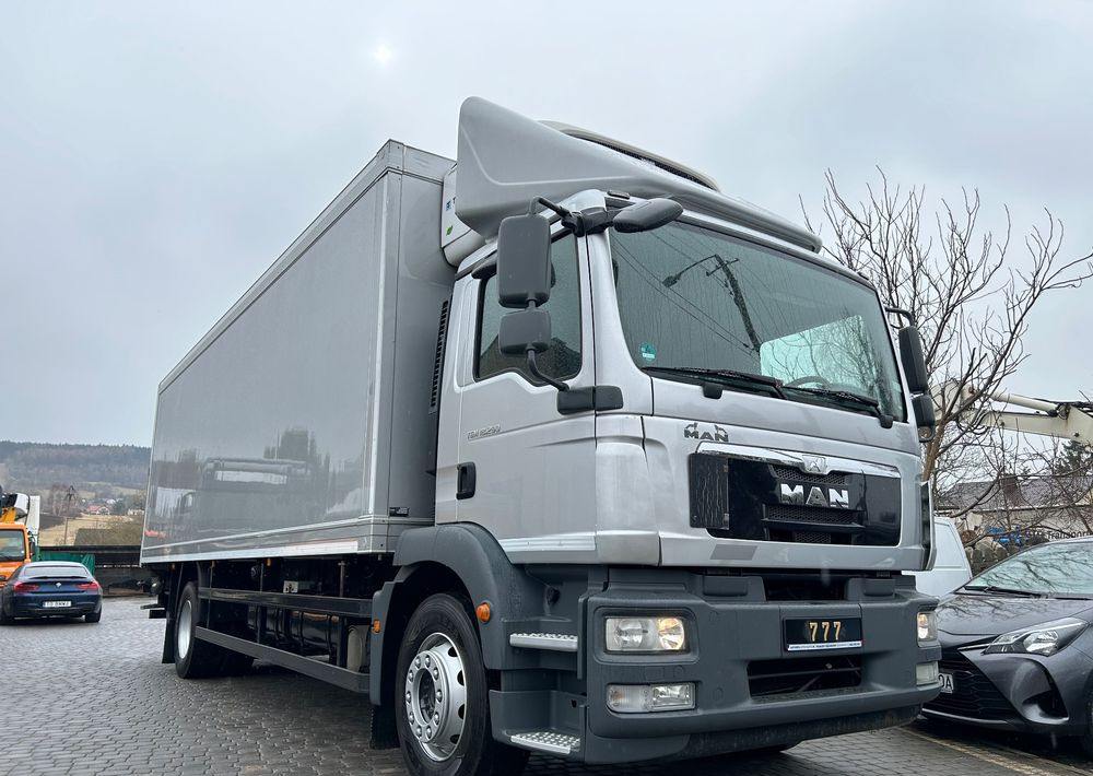 MAN TGM 18.290 TK 1200 R Spectrum THERMO King z Niemiec 8m / 20 palet / winda Klima / OKAZJA - Külmutiga veoauto: pilt 3 MAN TGM 18.290 TK 1200 R Spectrum THERMO King z Niemiec 8m / 20 palet / winda Klima / OKAZJA - Külmutiga veoauto: pilt 3