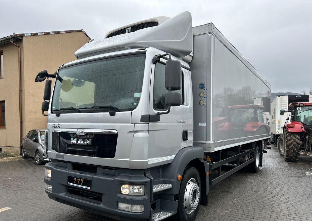 MAN TGM 18.290 TK 1200 R Spectrum THERMO King z Niemiec 8m / 20 palet / winda Klima / OKAZJA - Külmutiga veoauto: pilt 1 MAN TGM 18.290 TK 1200 R Spectrum THERMO King z Niemiec 8m / 20 palet / winda Klima / OKAZJA - Külmutiga veoauto: pilt 1