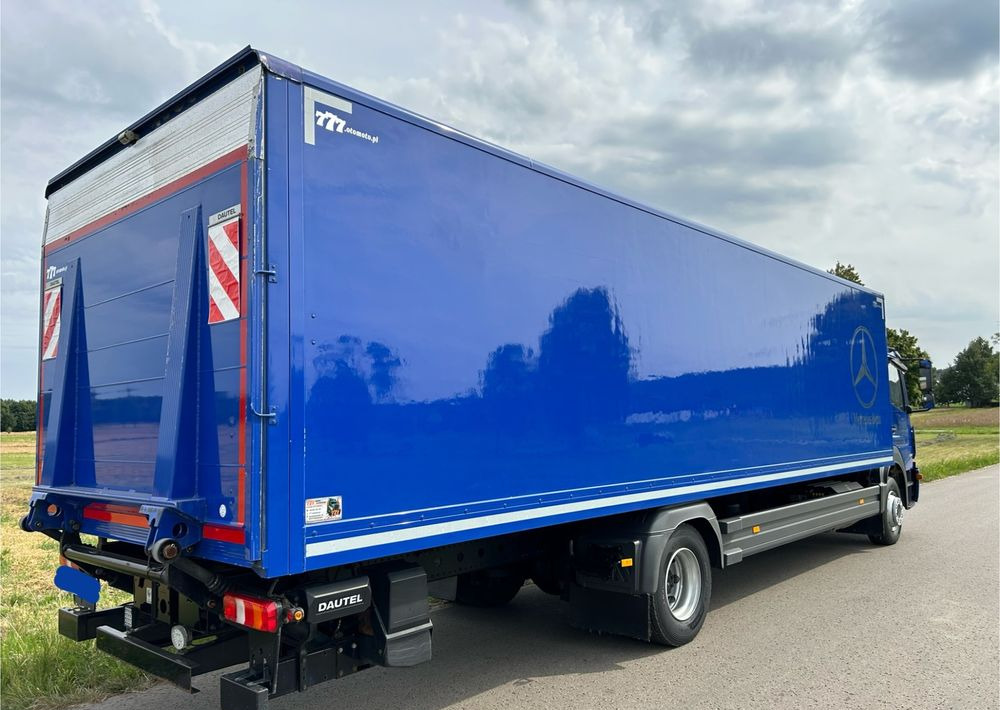 Mercedes-Benz Atego 1524 Z Niemiec 8.65m TOP 2018 Przód i tył na poduszkach 15t DMC / TOP STAN - Kasti veoauto: pilt 3 Mercedes-Benz Atego 1524 Z Niemiec 8.65m TOP 2018 Przód i tył na poduszkach 15t DMC / TOP STAN - Kasti veoauto: pilt 3