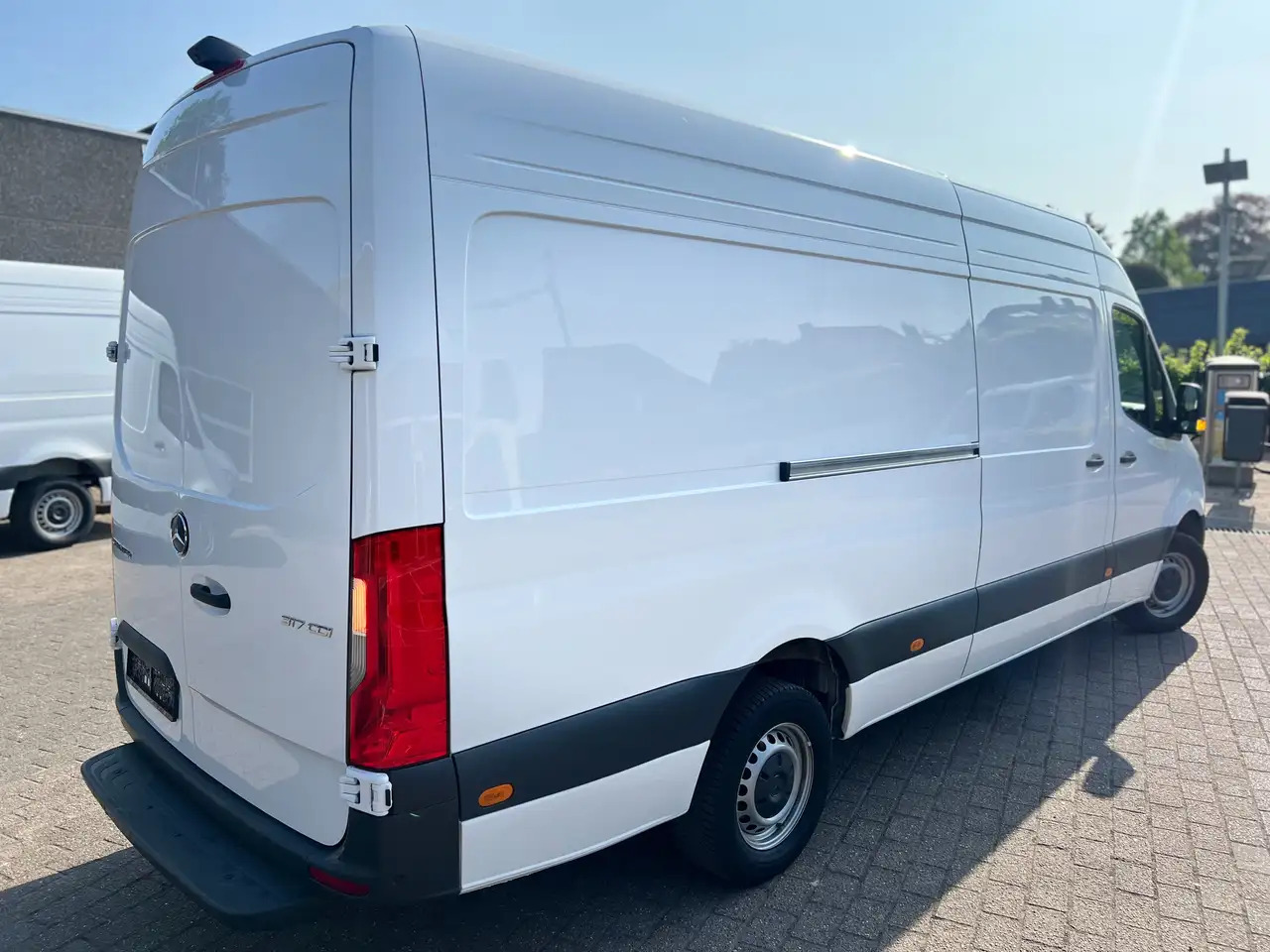 Mercedes-Benz Sprinter 317 L3H2 PRO (35.950ex) FACELIFT |CAMERA| 11" MBUX - Kaubik: pilt 4 Mercedes-Benz Sprinter 317 L3H2 PRO (35.950ex) FACELIFT |CAMERA| 11" MBUX - Kaubik: pilt 4