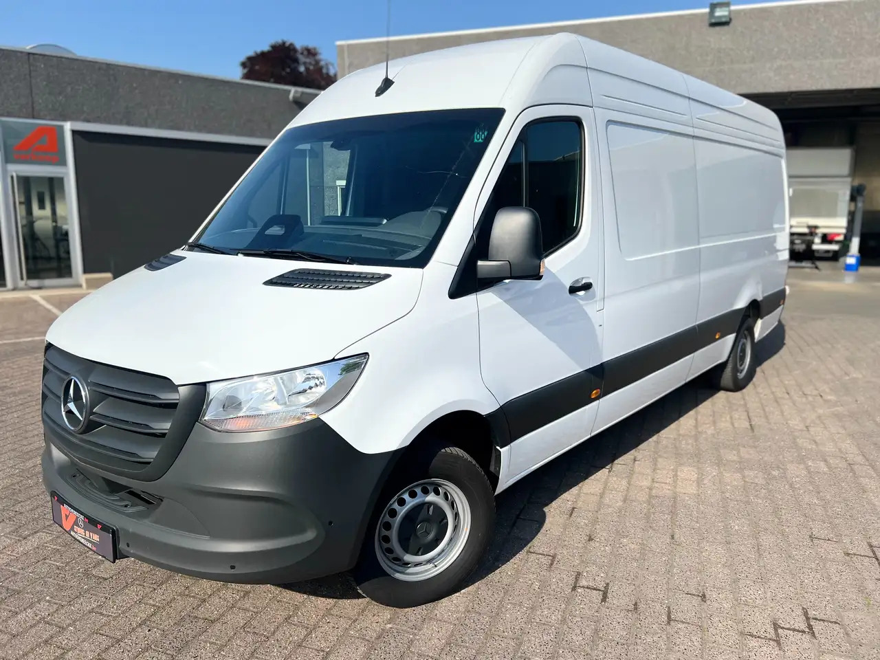 Mercedes-Benz Sprinter 317 L3H2 PRO (35.950ex) FACELIFT |CAMERA| 11" MBUX - Kaubik: pilt 2 Mercedes-Benz Sprinter 317 L3H2 PRO (35.950ex) FACELIFT |CAMERA| 11" MBUX - Kaubik: pilt 2
