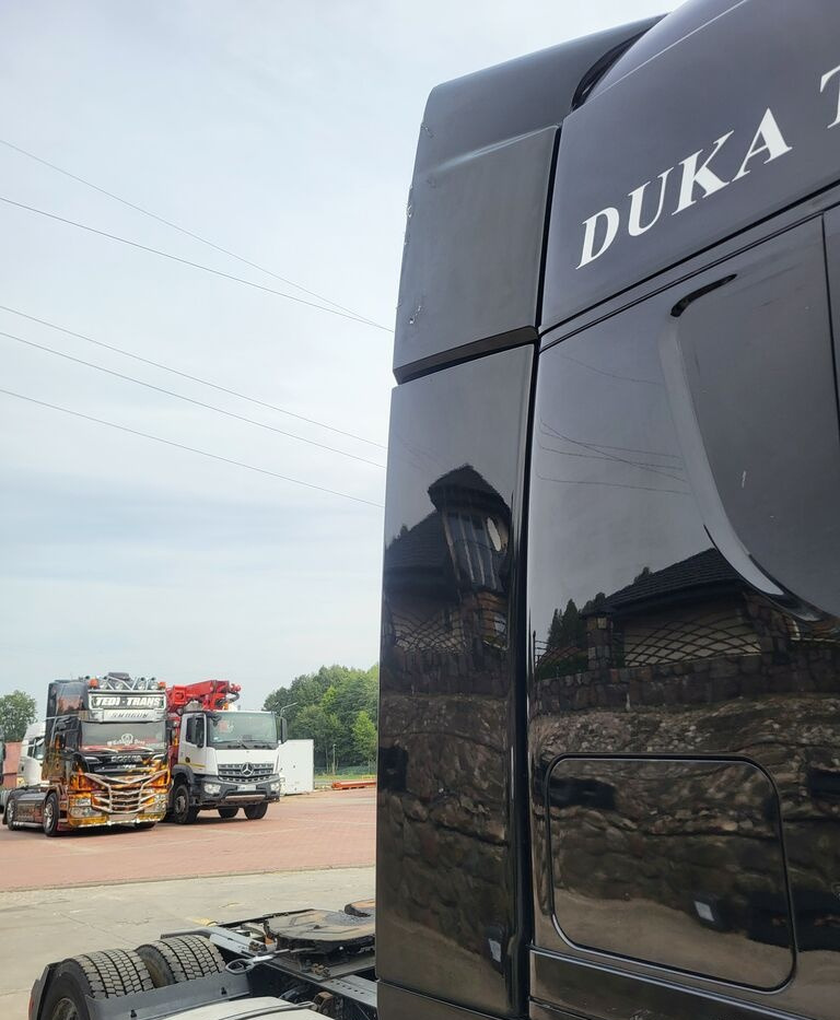 IVECO Stralis Hi-Way EEV 2017r. IVECO Iveco Stralis Hi-Way EEV 2017r. truck - Aerodünaamika/ Spoiler - Veoauto: pilt 1 IVECO Stralis Hi-Way EEV 2017r. IVECO Iveco Stralis Hi-Way EEV 2017r. truck - Aerodünaamika/ Spoiler - Veoauto: pilt 1