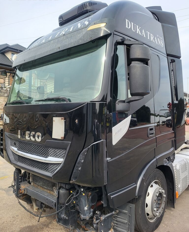 IVECO Stralis Hi-Way XP 2017r. Lift truck - Kabiin - Veoauto: pilt 1 IVECO Stralis Hi-Way XP 2017r. Lift truck - Kabiin - Veoauto: pilt 1
