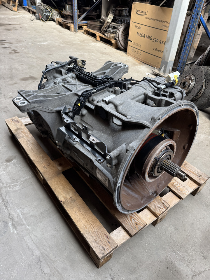 Mercedes-Benz Actros MP 4 G211-12 Mercedes-Benz Actros MP 4 truck - Käigukast - Veoauto: pilt 2 Mercedes-Benz Actros MP 4 G211-12 Mercedes-Benz Actros MP 4 truck - Käigukast - Veoauto: pilt 2