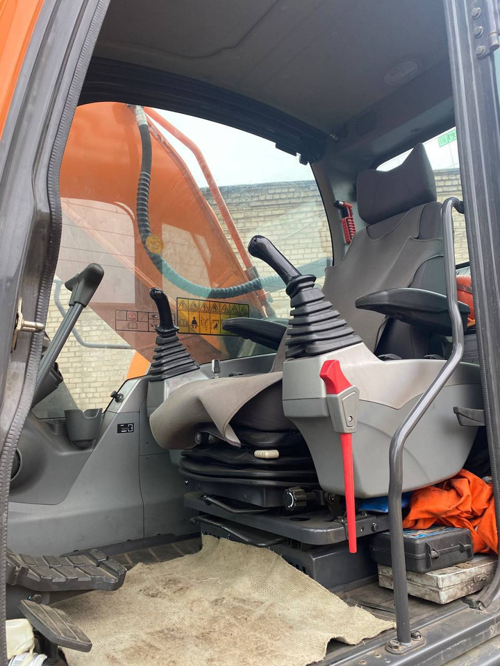 DOOSAN DX 340LCA - Lintekskavaator: pilt 2 DOOSAN DX 340LCA - Lintekskavaator: pilt 2
