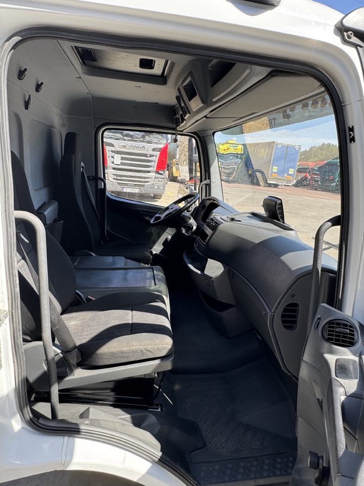 Kabiin Mercedes Atego III: pilt 11