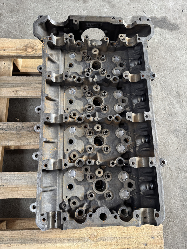 Mercedes Atego III - Mootori pea - Veoauto: pilt 2 Mercedes Atego III - Mootori pea - Veoauto: pilt 2