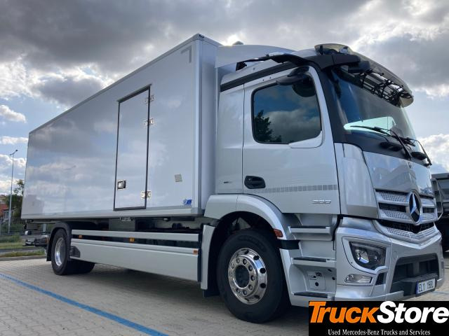 Mercedes-Benz eActros 300 L - Külmutiga veoauto: pilt 2 Mercedes-Benz eActros 300 L - Külmutiga veoauto: pilt 2