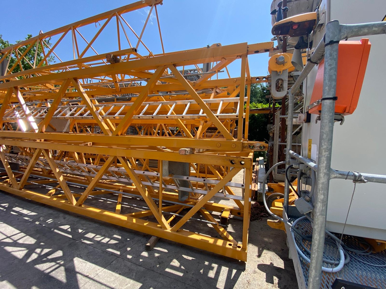 Liebherr 71EC B5 Fr.Tronic - Tornkraana: pilt 1 Liebherr 71EC B5 Fr.Tronic - Tornkraana: pilt 1