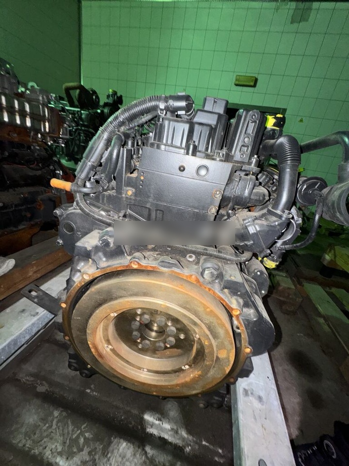 Deutz TCD 2.9 L4 Deutz 2.9 TCD L4 - Mootor - Ekskavaator: pilt 3 Deutz TCD 2.9 L4 Deutz 2.9 TCD L4 - Mootor - Ekskavaator: pilt 3