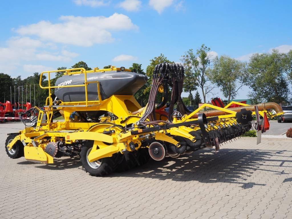 Bednar OMEGA OO 4000L - Kombain-külvimasin: pilt 2 Bednar OMEGA OO 4000L - Kombain-külvimasin: pilt 2