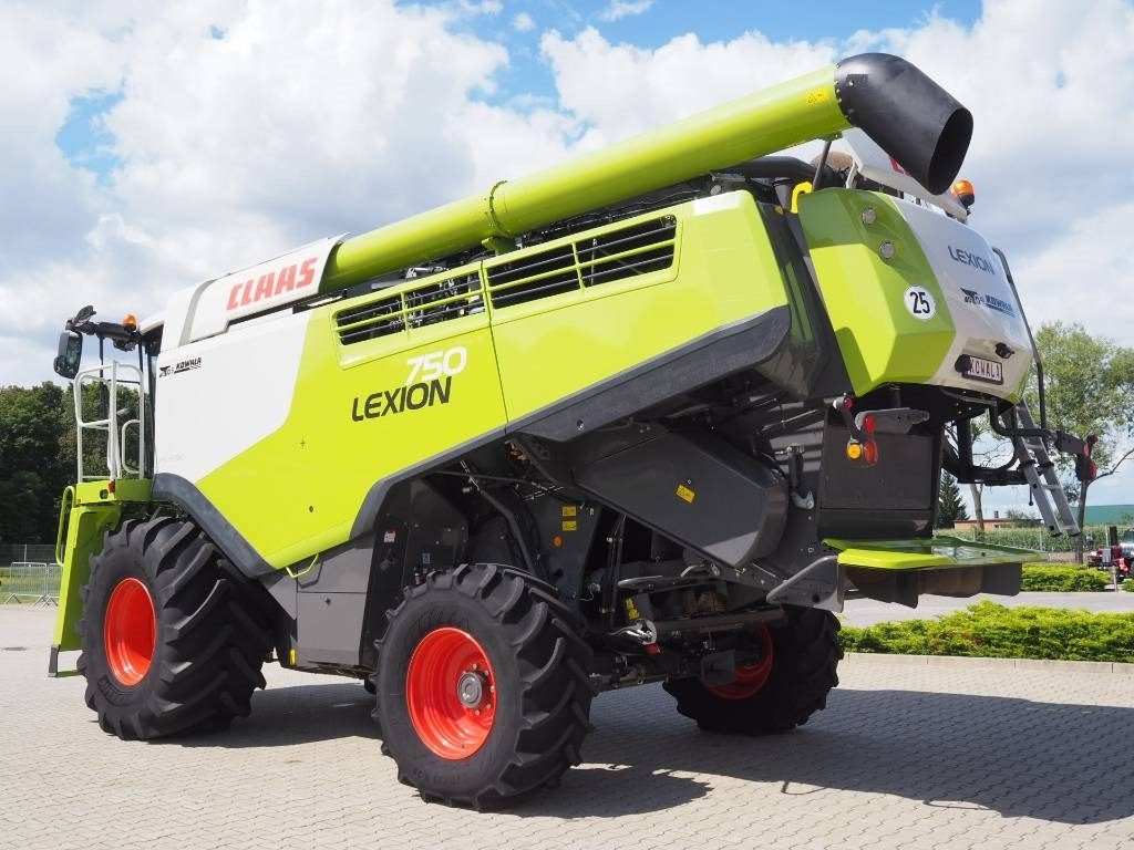 Claas Lexion 750 GPS + V770 - Kombain: pilt 2 Claas Lexion 750 GPS + V770 - Kombain: pilt 2