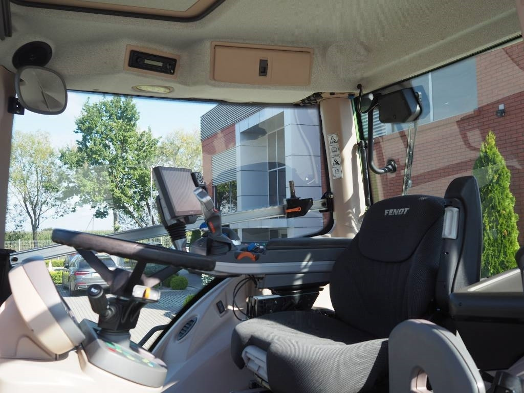 Fendt 828 Vario S4 ProfiPlus, GPS - Traktor: pilt 5 Fendt 828 Vario S4 ProfiPlus, GPS - Traktor: pilt 5