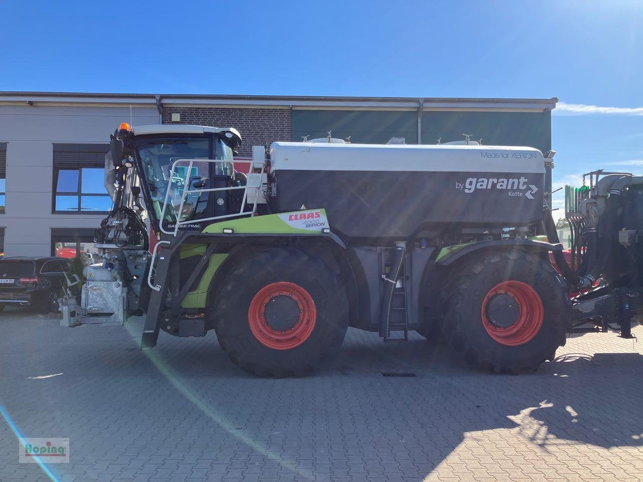 CLAAS Xerion 4000 Saddle Trac Gülletechnik - Traktor: pilt 2 CLAAS Xerion 4000 Saddle Trac Gülletechnik - Traktor: pilt 2