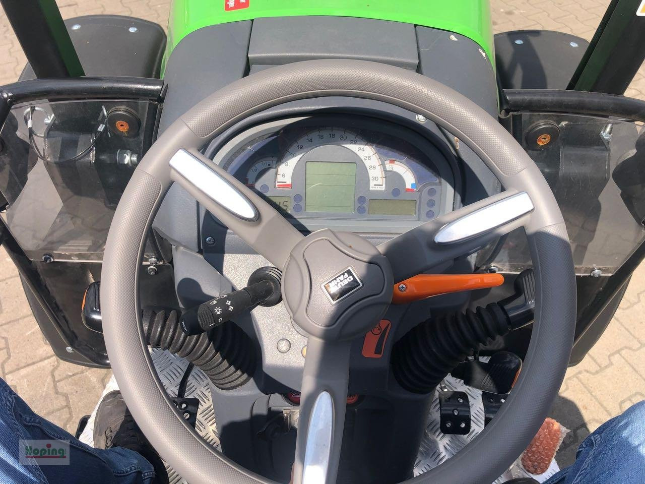 Uus Traktor Deutz-Fahr 3060: pilt 12