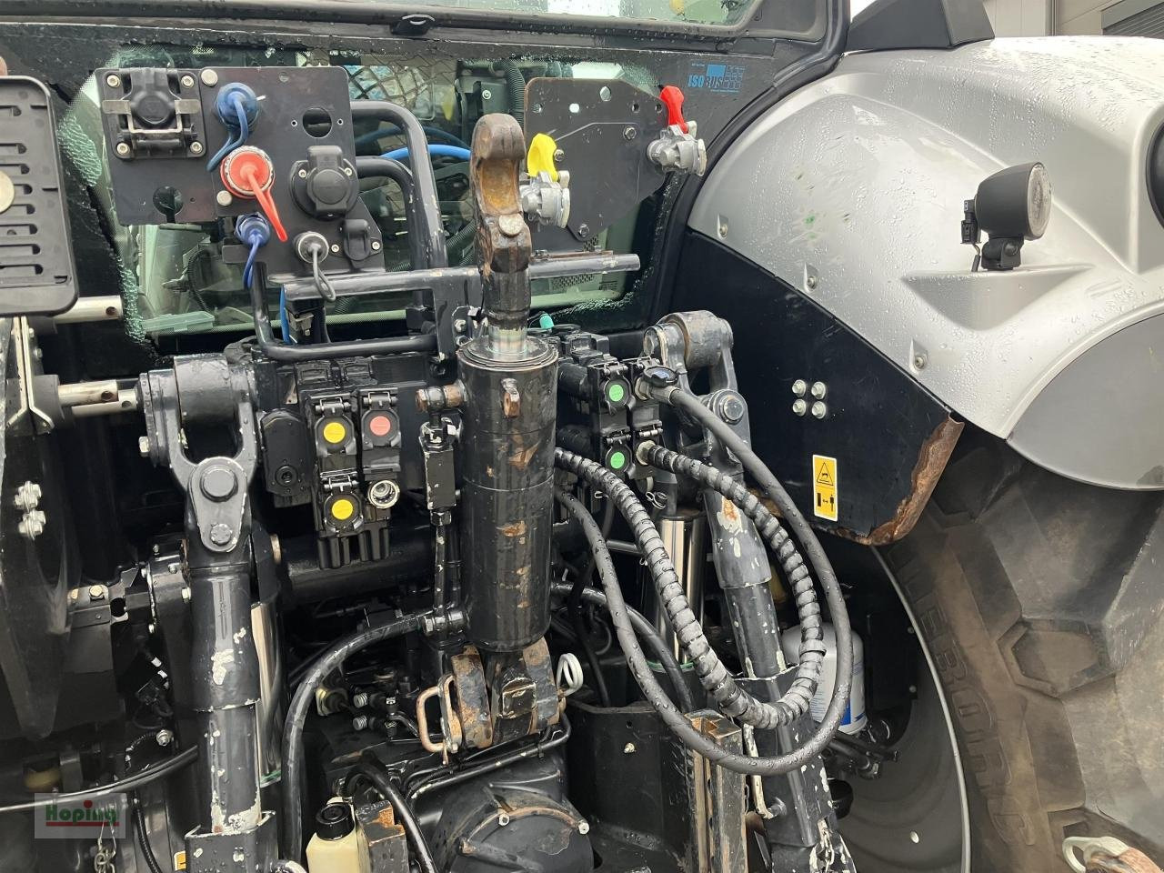 Deutz-Fahr 6185 Agrotron TTV Vo - Traktor: pilt 4 Deutz-Fahr 6185 Agrotron TTV Vo - Traktor: pilt 4