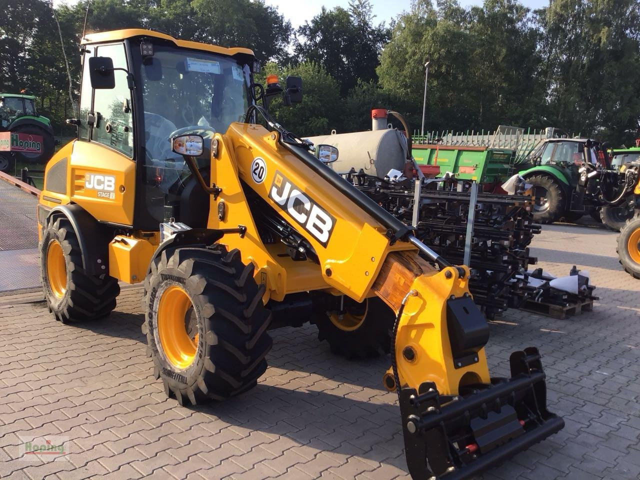 JCB TM180 AGRI - Teleskooprataslaadur: pilt 2 JCB TM180 AGRI - Teleskooprataslaadur: pilt 2