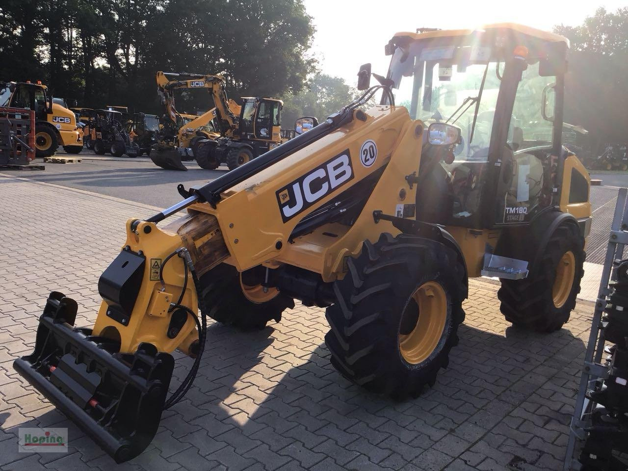 JCB TM180 AGRI - Teleskooprataslaadur: pilt 1 JCB TM180 AGRI - Teleskooprataslaadur: pilt 1