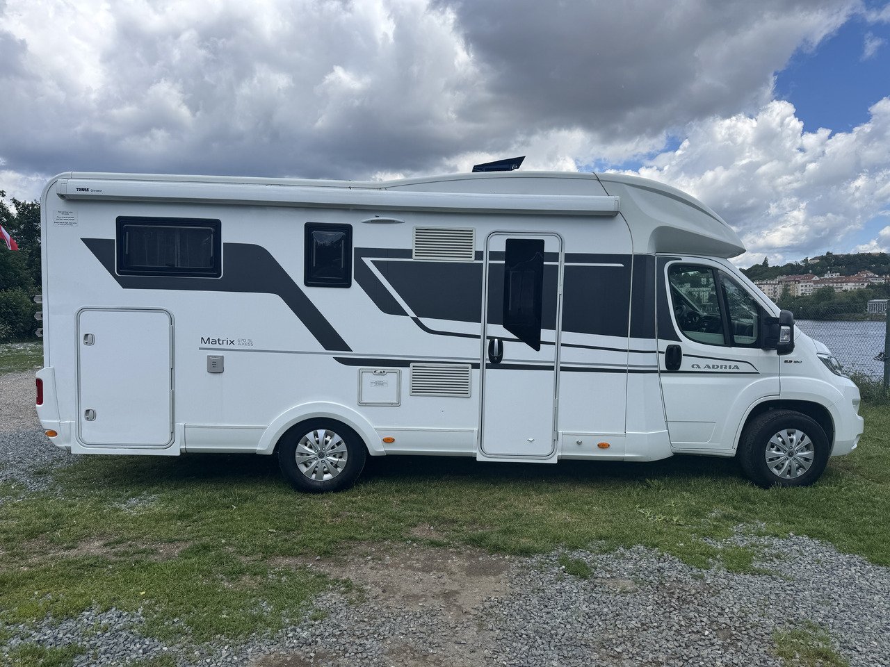 ADRIA Matrix 670 SL - Poolintegreeritud matkaauto: pilt 4 ADRIA Matrix 670 SL - Poolintegreeritud matkaauto: pilt 4