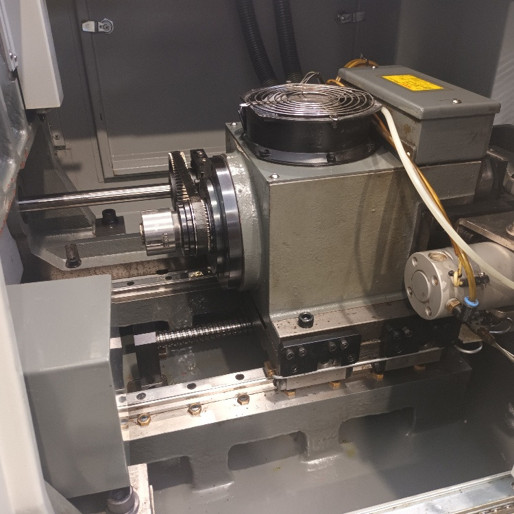 Tornio a fantina mobile a 5 assi Cnc Hanwha XD-20H - Metalli treipink: pilt 4 Tornio a fantina mobile a 5 assi Cnc Hanwha XD-20H - Metalli treipink: pilt 4